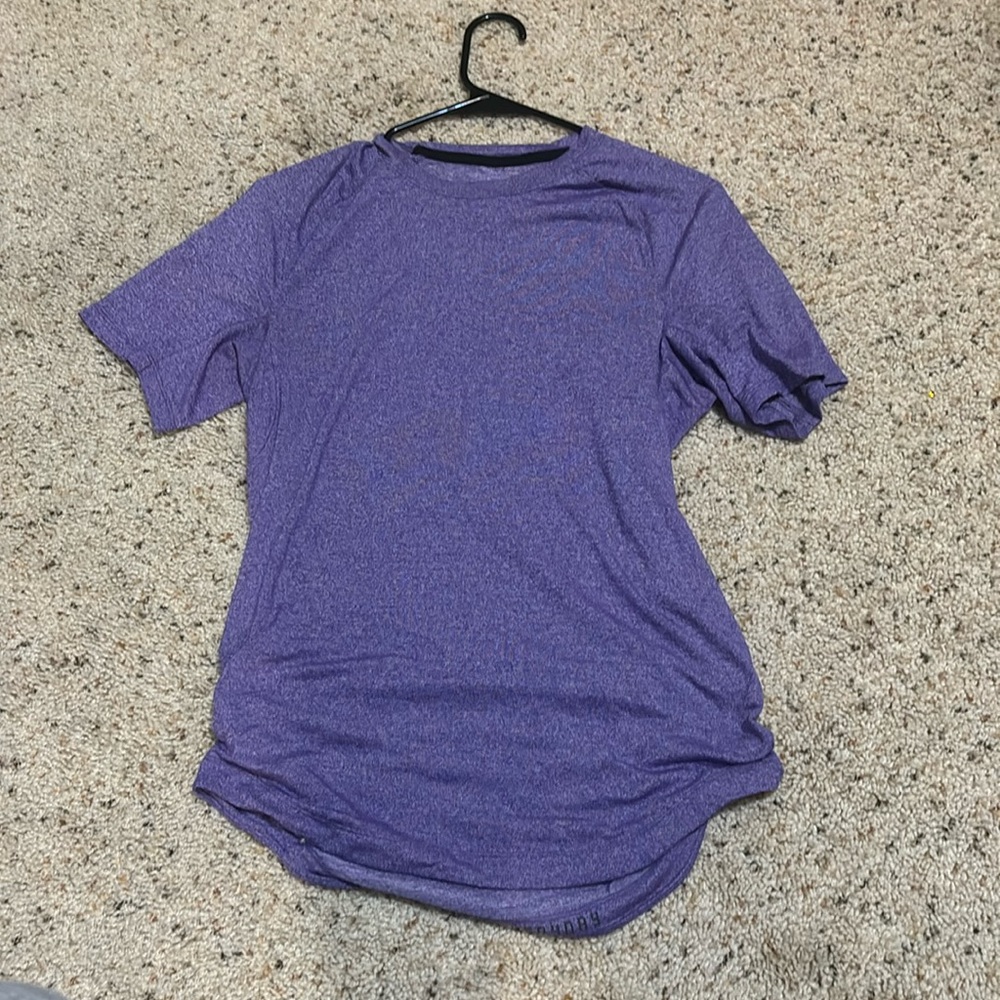 Lululemon men’s small purple shirt